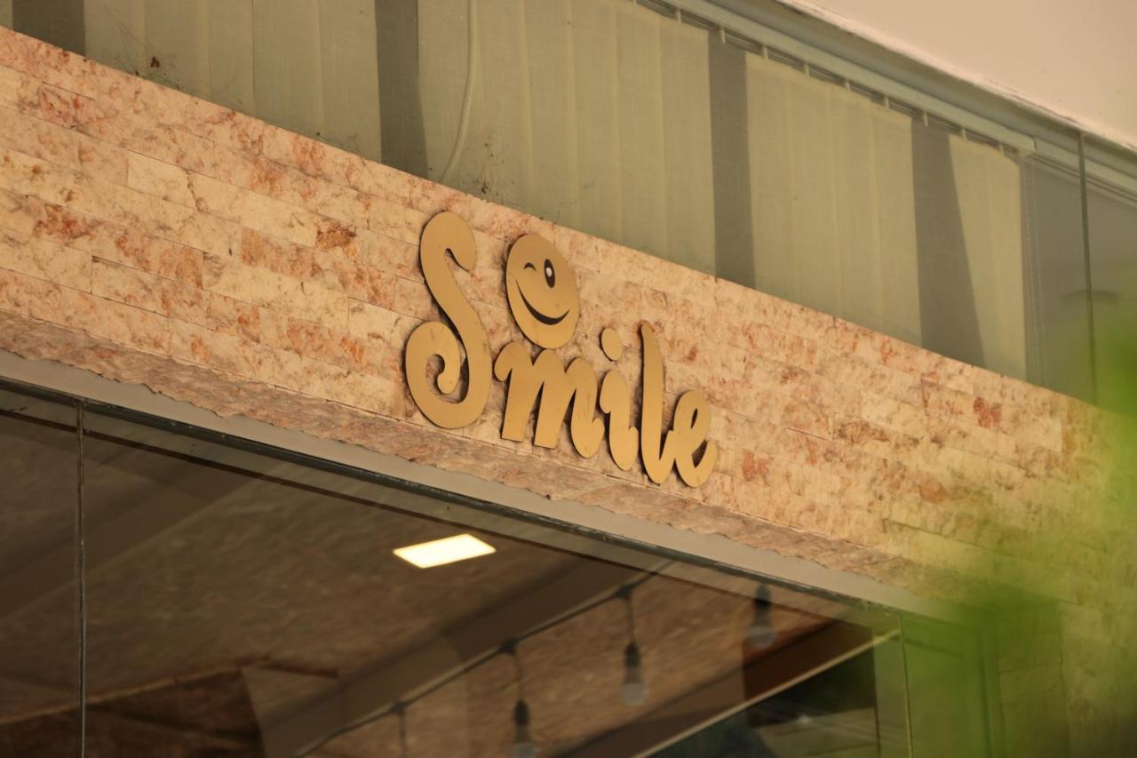 Hotel Smile Kobuleti Εξωτερικό φωτογραφία