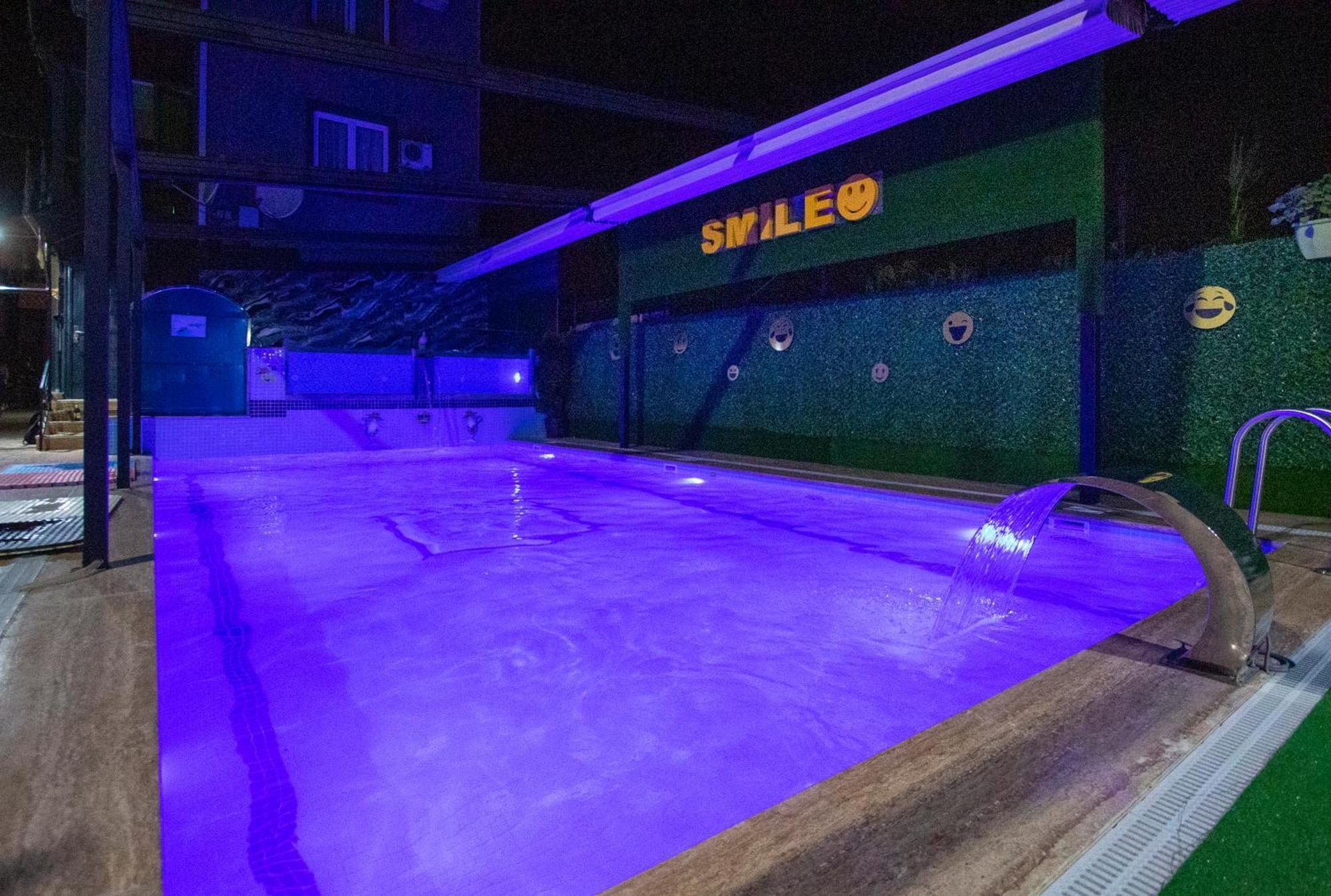 Hotel Smile Kobuleti Εξωτερικό φωτογραφία